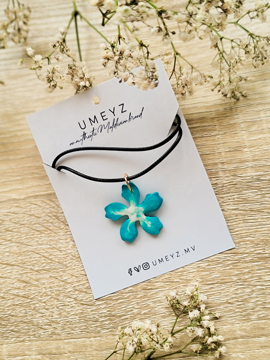 Umeyz Necklace - Flower Pendant