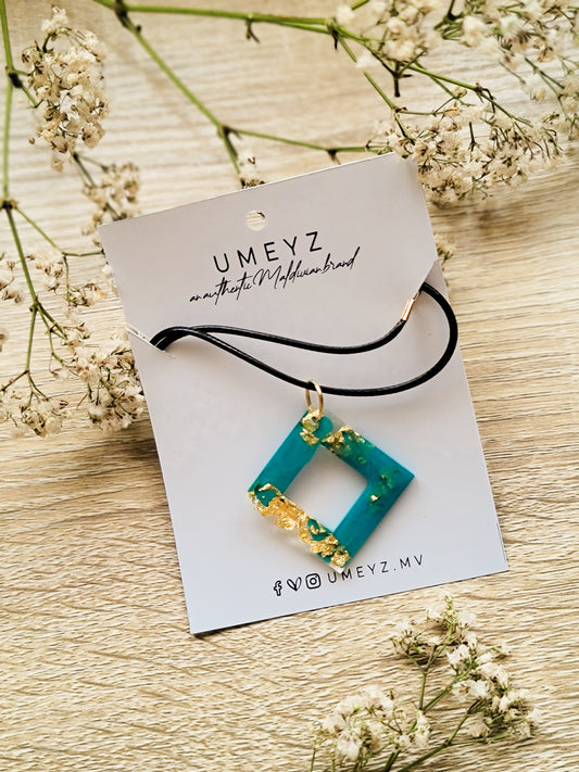 Umeyz Necklace - Blue & Earthy